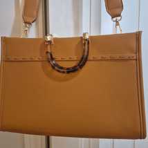 Tortoise Shell Top Handle Crossbody Shoulder Bag. NWOT - $593.09 MXN