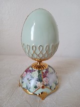 2004 Heirloom Porcelain Music Egg Hummingbird Box Garden Glory By Lena Liu - $50.00