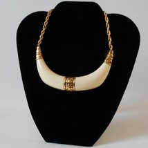 Trifari Lucite Shakira Choker Goldtone Cream Curved Double Horn Necklace - £63.29 GBP