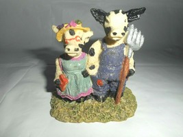Cow Couple PolyStone Figurine Whimsical Resin Solid Formed Colorful Farmhouse - £7.99 GBP