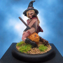 Painted Reaper Miniature Elise the Witch I - £29.68 GBP