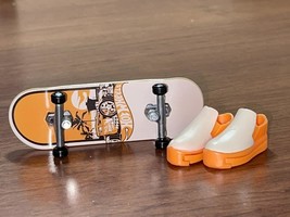 Hot Wheels Skate - Tony Hawk - &quot;Bone Skater&quot; Fingerboard &amp; Skate Shoes - £11.99 GBP