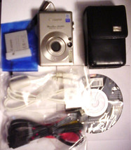 Canon PowerShot SD450 IS Digital ELPH 5.0 MP Camera Bundle - £95.80 GBP
