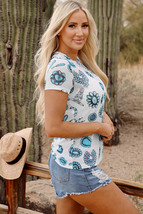 Sky Blue Western Turquoise Printed Crewneck Slim Fit Tee - $88.48 MXN