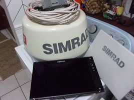 SIMRAD NSS12 Evo2 12&quot; Touchscreen MFD, 4G Radar,RI-10, 65&#39; Cable -bundle - $64,496.09 MXN