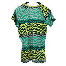 Nike shirt XL athletic graphic top women&#39;s v neck zig zag pattern short sleeve - £16.44 GBP