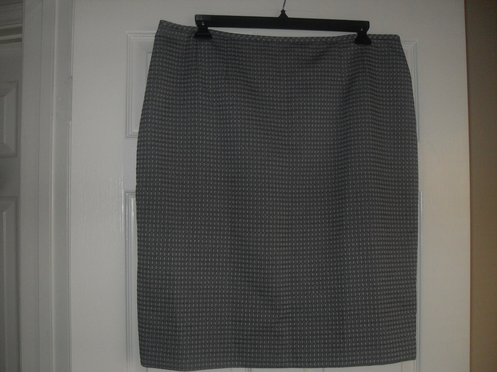Le Suit Quebec New Womens Black Multi Skirt     10 - $8.90