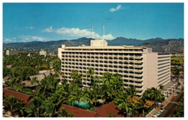 The Princess Kaiulani Sheraton Hotel at Waikiki Hawaii Postcard Posted 1966 - £5.48 GBP