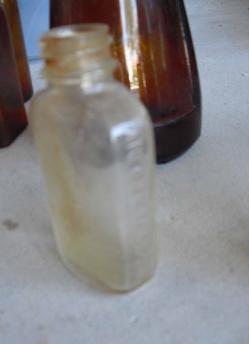 Small Vintage Glass The Bayer Company Medicine Bottle LOOK - $18.81