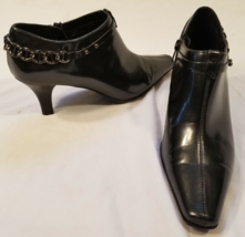 Liz Claiborne Women&#39;s Lena Black Ankle Boots With Chain Accent and Zipper Size 6 - $19.59