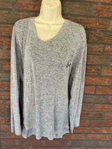 Buc-ee&#39;s Gray Sweatshirt Large Pullover Long Sleeve T-Shirt Stretch V-Ne... - £7.42 GBP