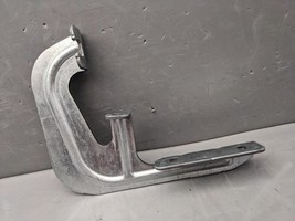 OEM 2021-2022 Chevrolet Tahoe GMC Yukon RH Running Board Bracket 8444725... - $493.56 MXN