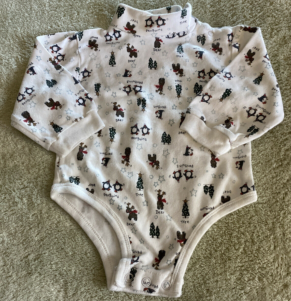 KRU Supplies Unisex White Penguins Reindeer Long Sleeve One Piece 18 Months - $2.94