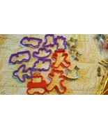 Lot of 14 Cookie Cutters  Star, Plane, Cowboy Boots, Hat &amp; More    (Lot#7) - $8.08 CAD