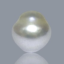 Gleaming 13.3 x 14.1mm Exquisite 17 Carats Natural White South Sea Baroq... - £36.53 GBP