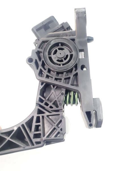 2020 Mercedes Sprinter Van 2500 OEM Accelerator Pedal Sensor a9073010200  Item image 5
