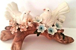 Capodimonte Porcelain Romantic Love Birds Doves 6 in x 3 in Italy - £20.09 GBP