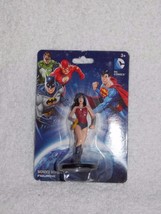 DC Comics WONDER WOMAN Figurine 2 3/4&quot; Tall Factory Sealed New - $243.66 MXN