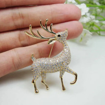 Deer Shape Brooch Pin Natural Moissanite 2Ct Round Cut 14KYellow Gold Plated - £223.69 GBP