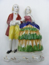 Vintage 1950&#39;s3 1/2 Inch Victorian Couple Made In Japan Porcelain - $276.49 MXN