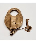 YALE &amp; TOWNE Heart Shaped Brass Padlock  W/ Clover Key- Antique Lock - W... - $1,497.08 MXN