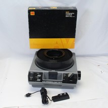 Kodak Ektagraphic Iii Amt Slide Projector w/ Zoom Lens Tray Extra Lens Tested - £153.79 GBP