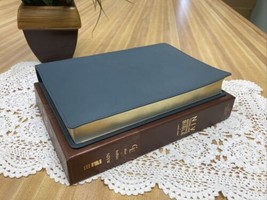 Niv, Thinline Reference Bible, Large Print, Blue Genuine BUFFALO Leather!! - £60.32 GBP