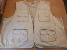 Mens Size 7X King Size Fly Fishing Vest Beige Multiple Pockes And Zippers - $38.70
