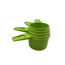 Vintage Set of 4 Pc Tupperware Measuring Cups Green Apple 3/4, 2/3, 1/2, 1/3 - £11.90 GBP