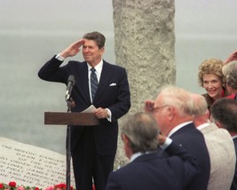 President Ronald Reagan salutes during D-Day ceremony 1984 - New 8x10 Photo - £7.04 GBP