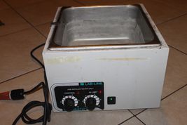LABLINE AQUABATH MODEL 18005-1 240 VOLTS NO TOP LID WORKS - $251.10