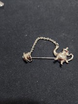 Avon Silver tone teapot and cup &amp; Saucer pin / Brooch Vintage - $20.46 CAD