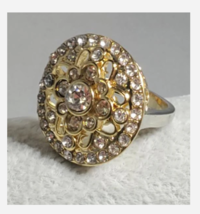 SILVER AND GOLD ROUND RHINESTONE COCKTAIL RING SIZE 6 7 8 9 10 - £31.34 GBP