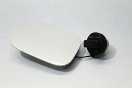 2005-2012 ACURA RL EXTERIOR FUEL GAS DOOR LID WITH GAS CAP P2528 image 2