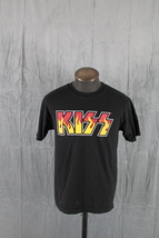 Retro Band Shirt - Kiss Flame Graphic 2005 - Men&#39;s Medium - £35.41 GBP