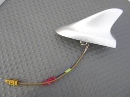 OEM 2011-2015 Chevy Camaro Convertible Shark Fin On-star Antenna Ice Sil... - $928.97 MXN