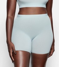 Kim Kardashian SKIMS Summer Mesh Short, Sky Large Blue - £22.41 GBP