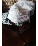 Muk Luks Women&#39;s Slippers M 7-8-Brand New-SHIPS SAME BUSINESS DAY - $940.02 MXN
