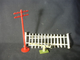 Old Vtg Collectible Train Garden Accessories Fence Wood Plastic LOT - £15.90 GBP