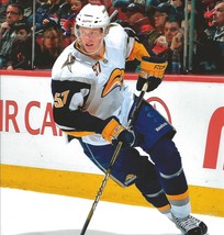 Tyler Myers 8X10 Photo Hockey Buffalo Sabres Nhl Picture - £3.88 GBP