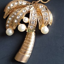 Palm Tree 3D Shaped Keychain Crystal Bling Rhinestone Keyring Handbag Charm - £9.78 GBP