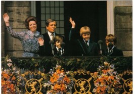 Holland Netherlands Postcard Queen Beatrix And Family - £1.68 GBP