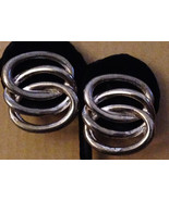Vintage 1970s Retro Silver Triple Infinity Knot Loop Post Back Pierced E... - $769.81 MXN