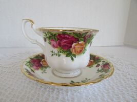 Royal Albert Old Country Roses Bone China Teacup &amp; Saucer  England 1962 - €21,45 EUR