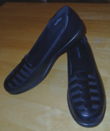 EASY STREET LADIES BLACK WEDGE FLATS-12M-ALL MAN-MADE-NWOB - $22.00