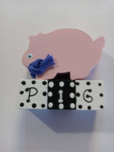 Handmade wooden miniature Pig on Blocks  - $73.62 MXN