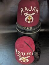 Lot de La 2 Maçonnique Shriner Fez Chapeau Rajah Boumi Anthony Nizzardin... - $68.59