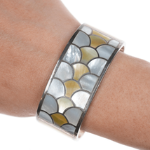 6.25&quot; Sabin Chavez Zuni silver and multi-color mother of pearl cuff bracelet - £294.67 GBP