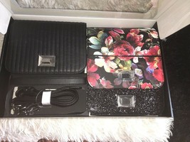 Cynthia Rowley Mix &amp; Mingle Bag set Floral black Brand New in box - $42.08 CAD