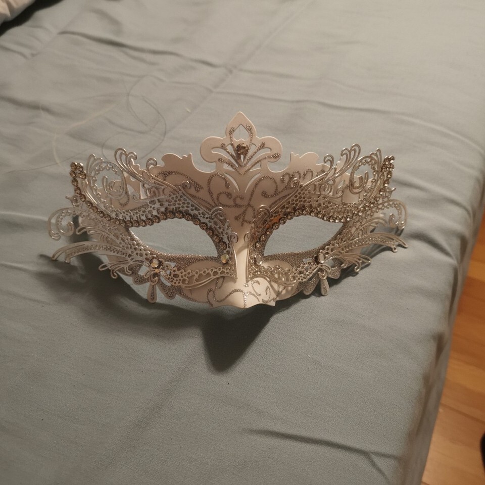 Full-size item image